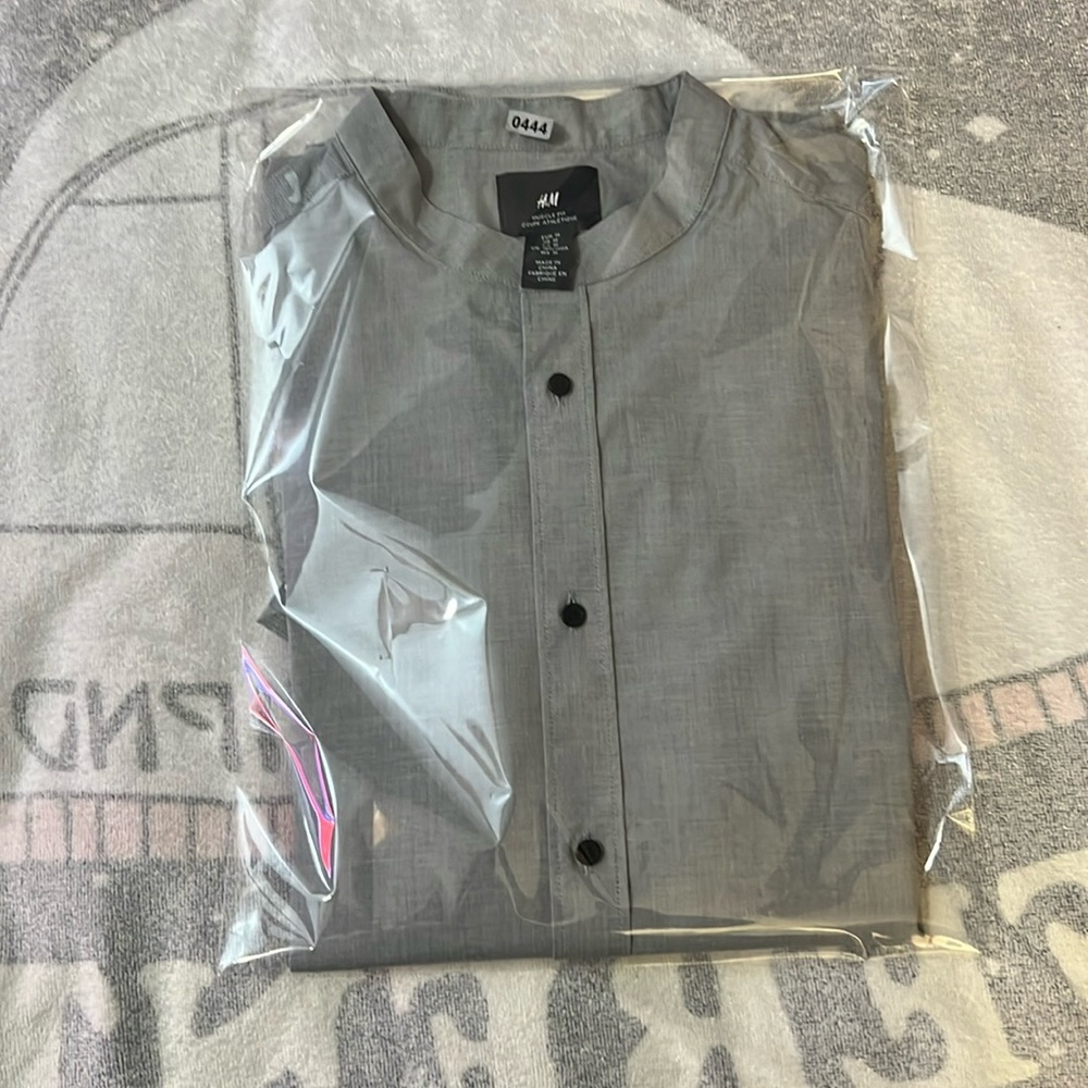 H&M Men's Muscle Fit bottom down shirt Short Sleeve - Picture 7 of 7